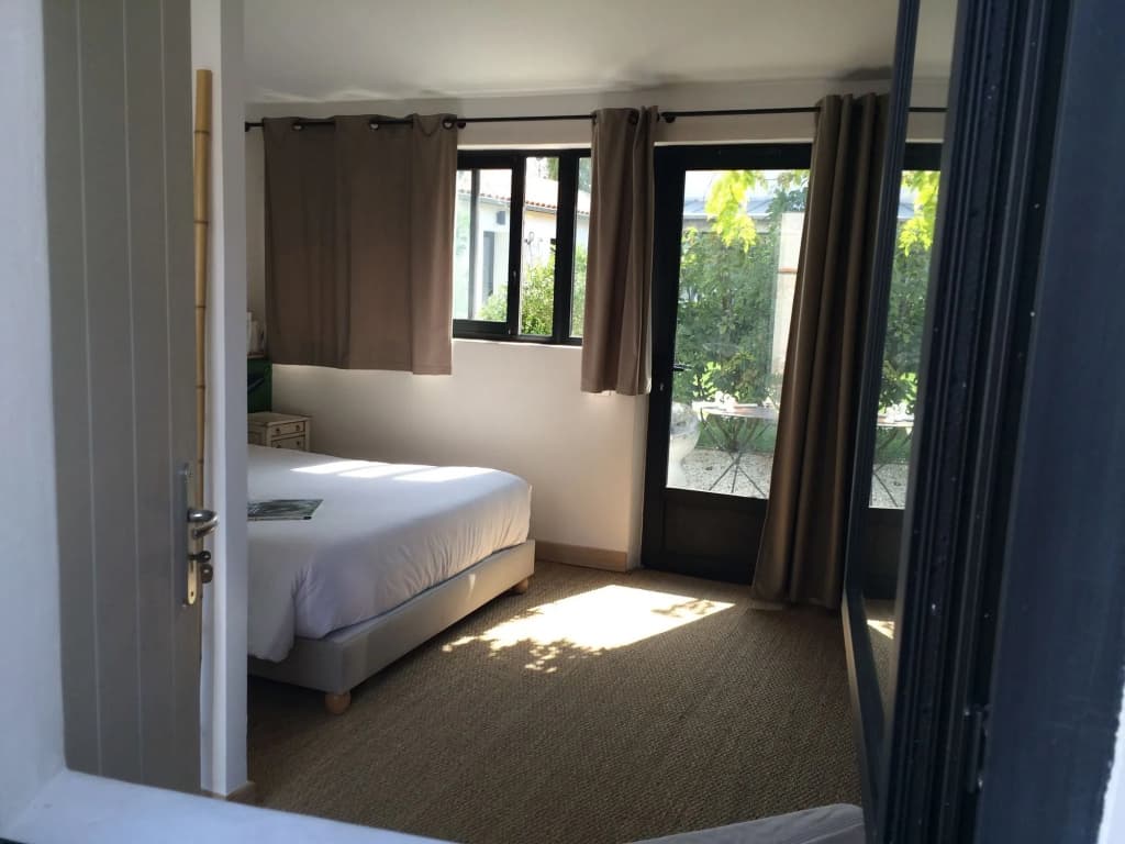 Accostage Hotel - Photo 2