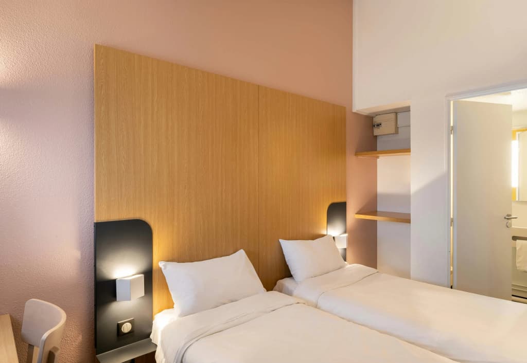 B&B HOTEL Vannes Est Golfe du Morbihan - Photo 3
