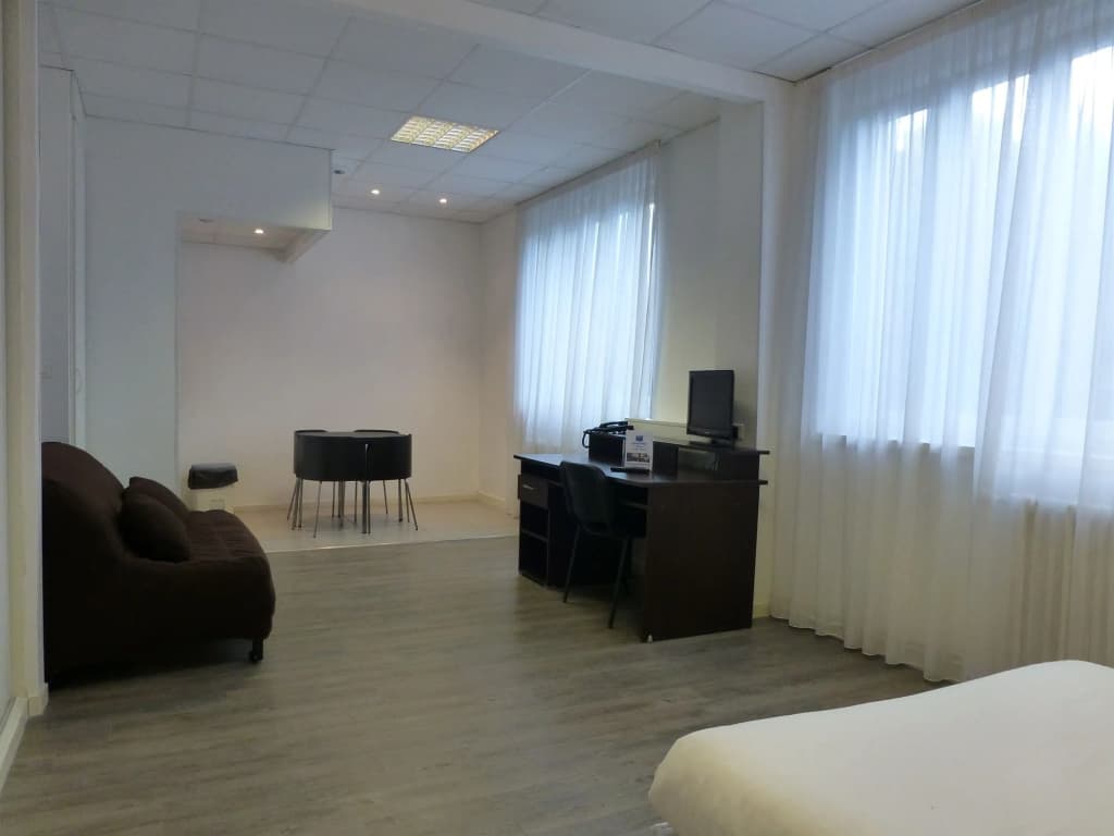 KOSY Appart’Hôtels – Le Cours Moreau - Photo 2