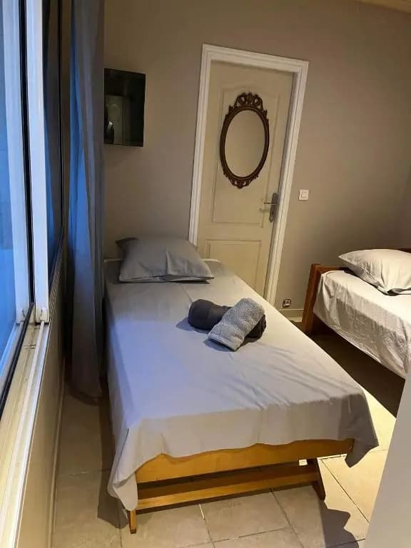 Maison de plein pied divisée en 2 appartements F3 independant, situé à Jacou, à 15km des plages, 5km de montpellier centre...