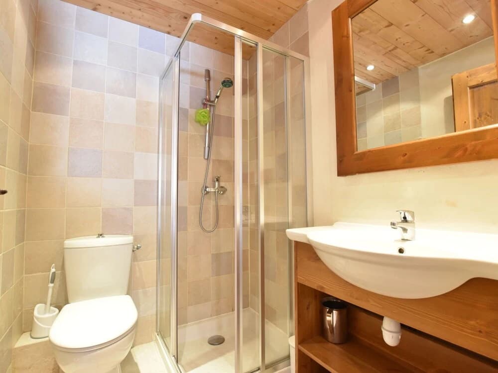 Lake View Chalet in Tignes near Ski Area - Miniature 7