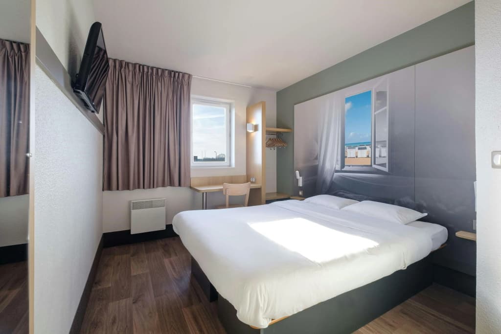B&B HOTEL Calais Centre Saint-Pierre - Photo 3
