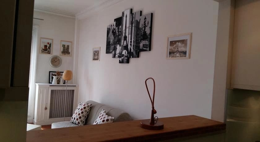 De France Apartments - Photo 2
