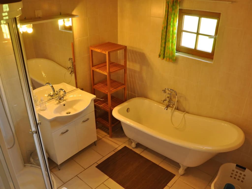 Nature Hideaway in St Germain du Pert - Miniature 6