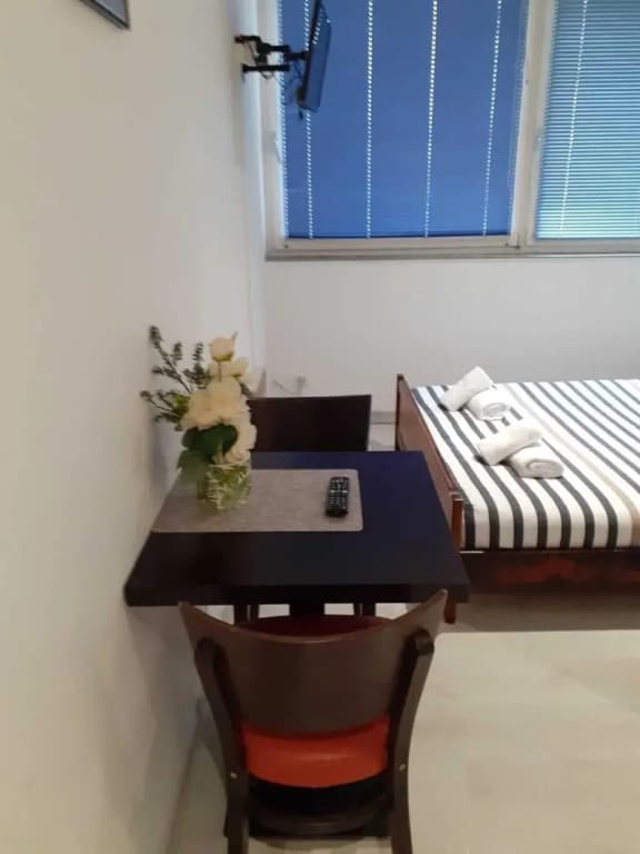 Apparthotel Area, Studios avec Salles de bains et kitchenettes privatives et Chambres avec cuisine et salle de bains commu...