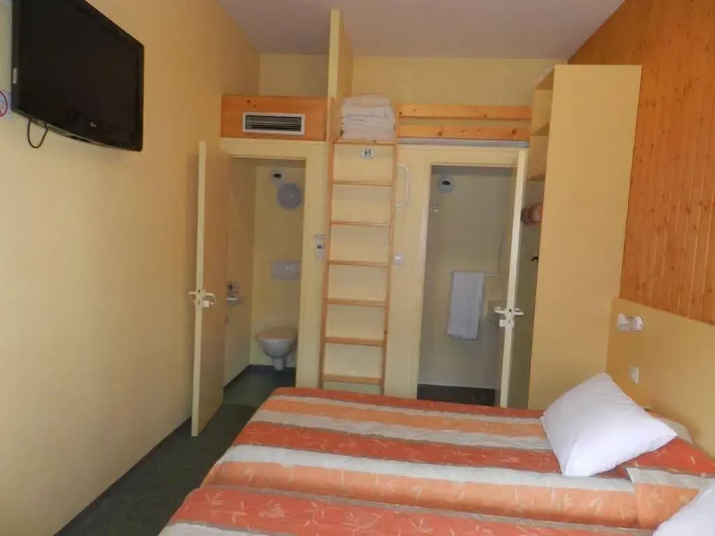 Fasthôtel Thônes - Photo 2