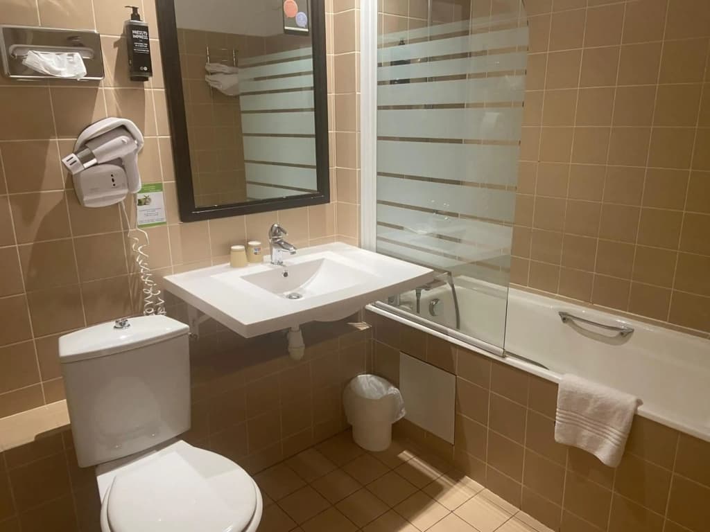ibis Styles Nantes Centre Place Royale - Miniature 8
