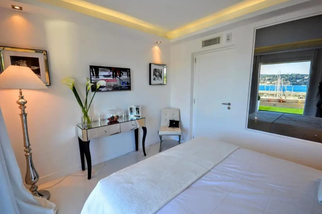 Deluxe apartment Villefranche Sea view front Terrace 230m2 with Jacuzzi - Photo 3
