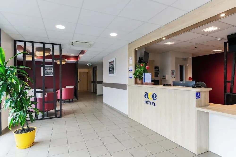 ACE Hôtel Thionville Porte du Luxembourg - Photo 2