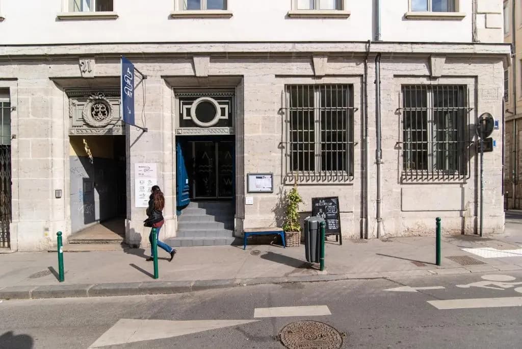 Away Hostel & Coffee Shop - Photo 1