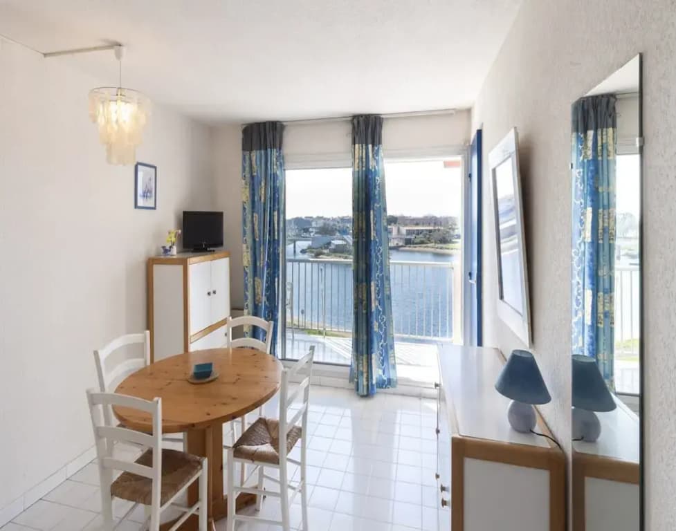 Apartment in Agde Near Sandy Beach - Miniature 6