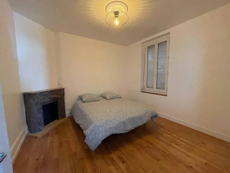 Superbe appartement rénové avec parking gratuit - Photo 1