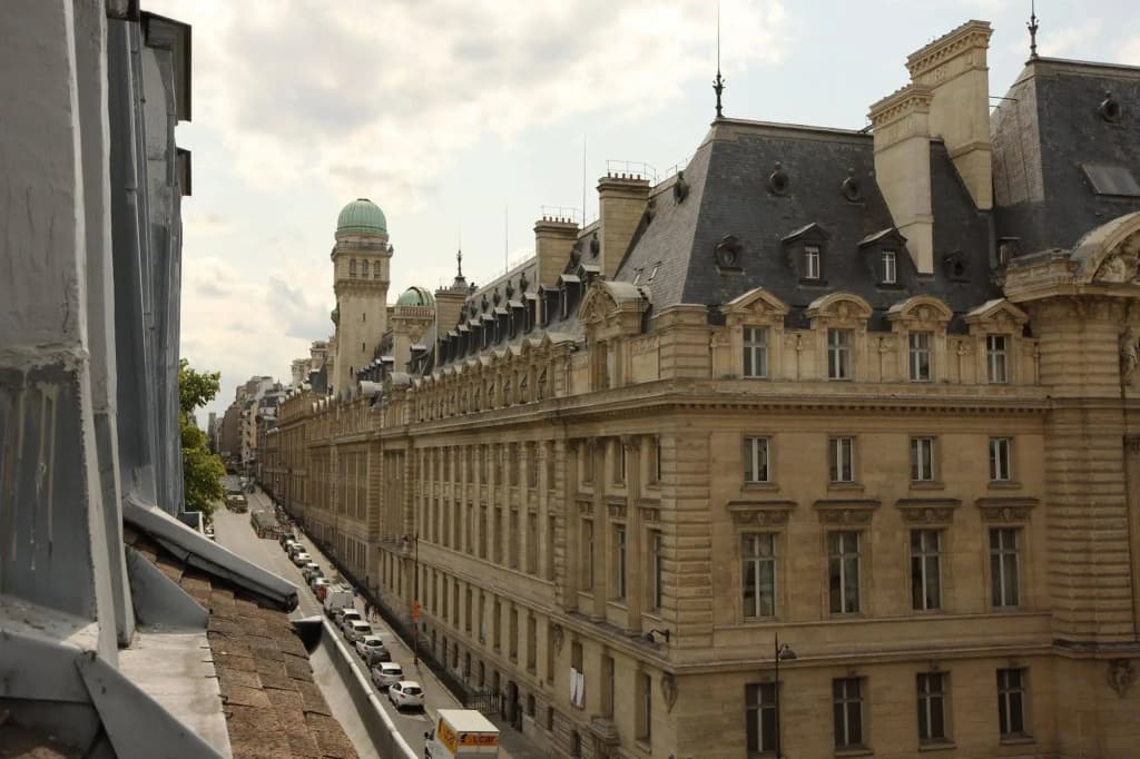Korner Sorbonne - Photo 1