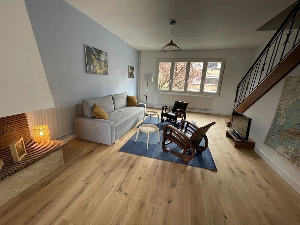 Belle maison avec grand jardin et garage - Miniature 8