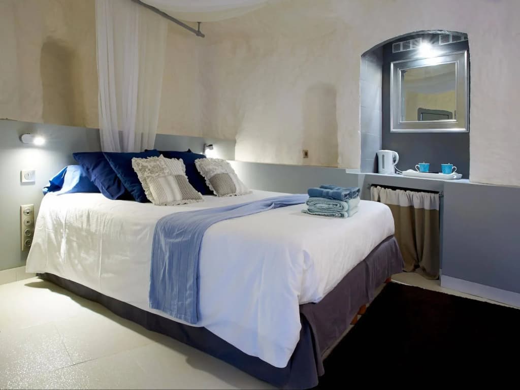 Logis Hotels Troglododo - Photo 3