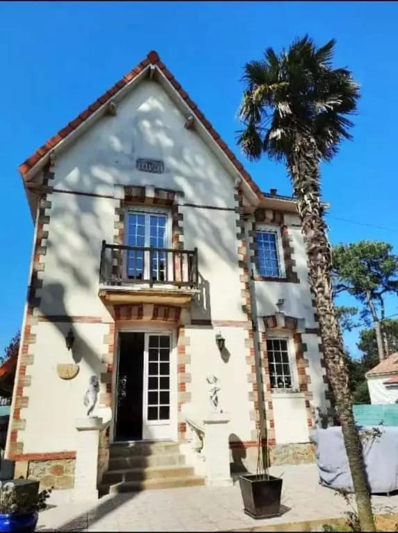 Villa bord de mer avec piscine couverte, bain nordique, salle de jeux. - Photo 1