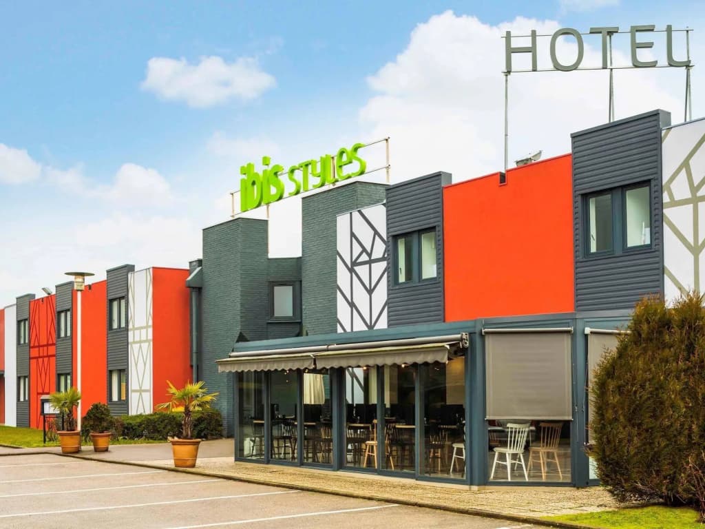 ibis Styles Rouen Val De Reuil - Photo 1