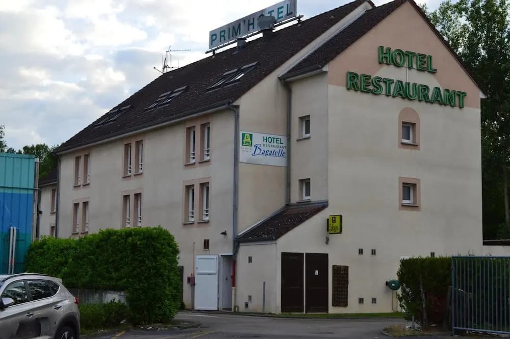 Bagatelle - Photo 1