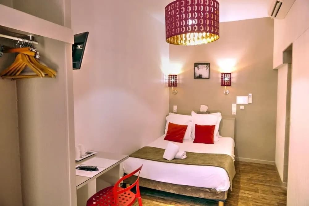 Hôtel Les Corps Saints - Photo 3
