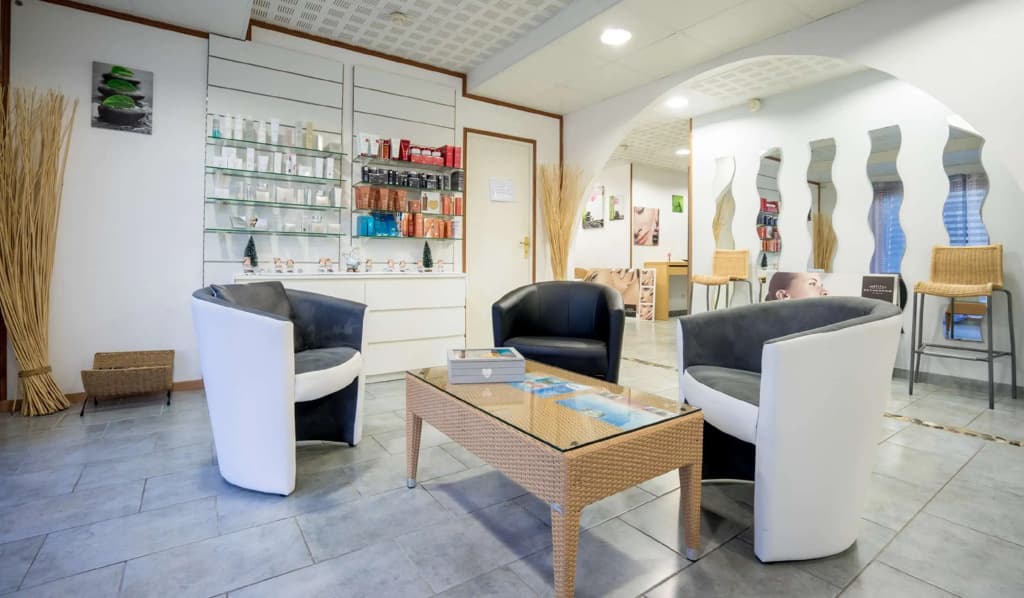 Best Western Hotel Ile de France - Photo 2