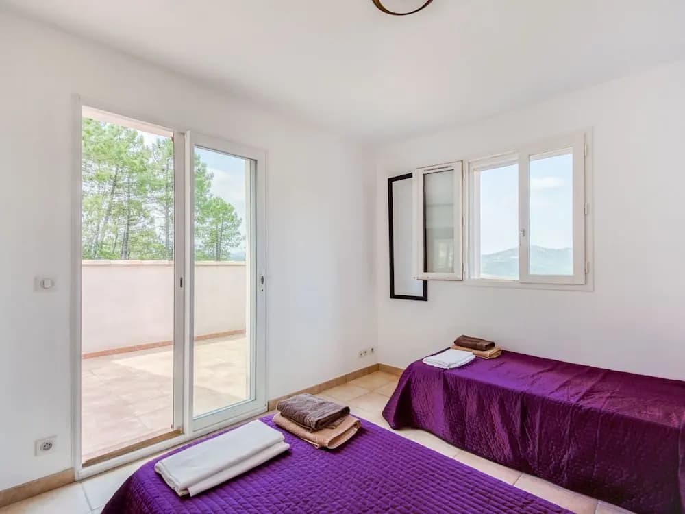 Villa in Le Muy With Private Pool & Forest - Photo 4