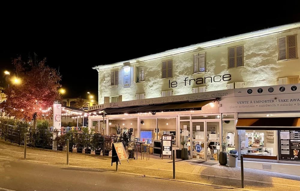 Hotel Abelha Le France - Photo 1
