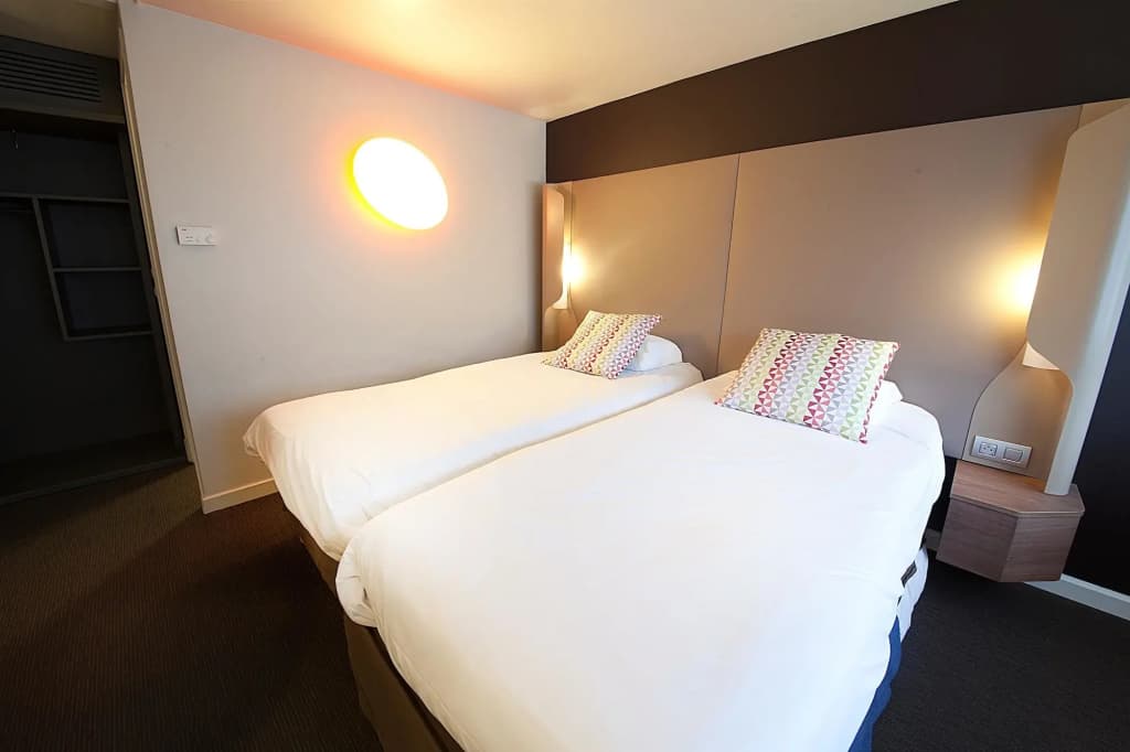 Hôtel Campanile Clermont-Ferrand Sud - Aubière - Photo 3