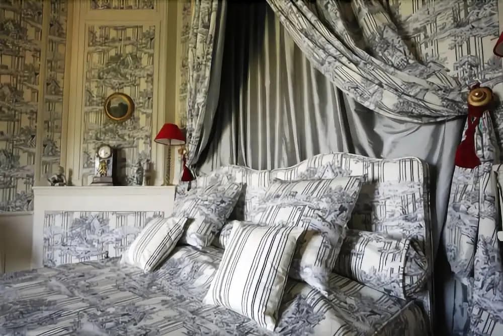 Château de la Barben - Photo 3
