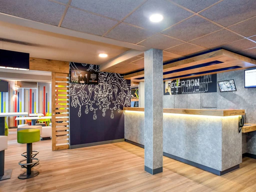 Ibis Budget Coutances - Photo 2