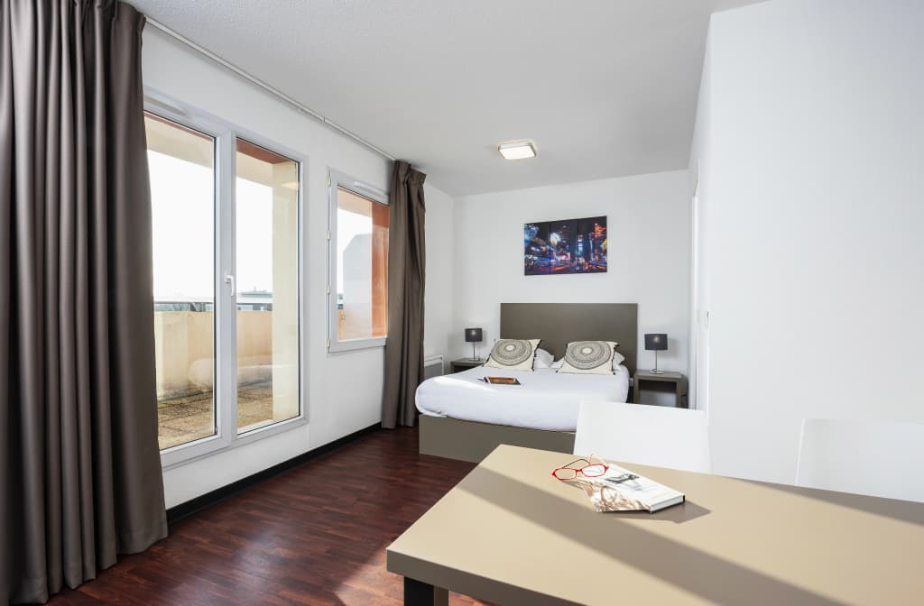 Ténéo Apparthotel Talence - Centre - Photo 5