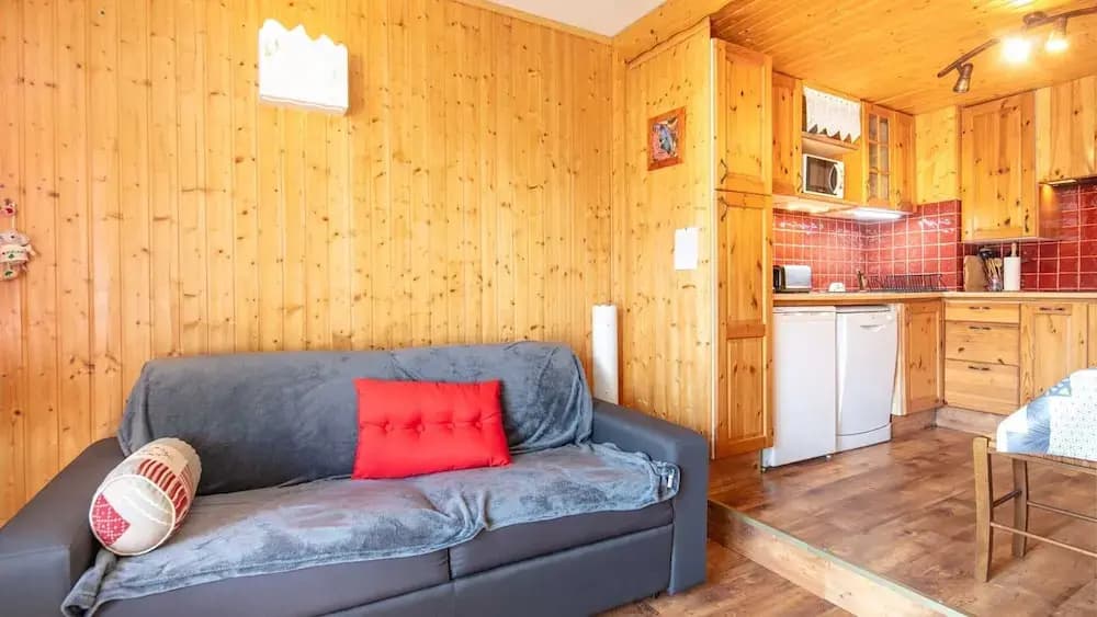 Alpine Comfort With Balcony Views - Photo 4