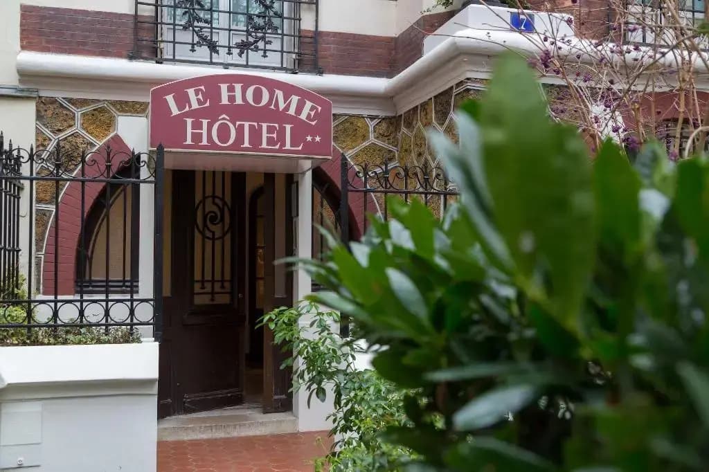 Hôtel Le Home - Photo 1
