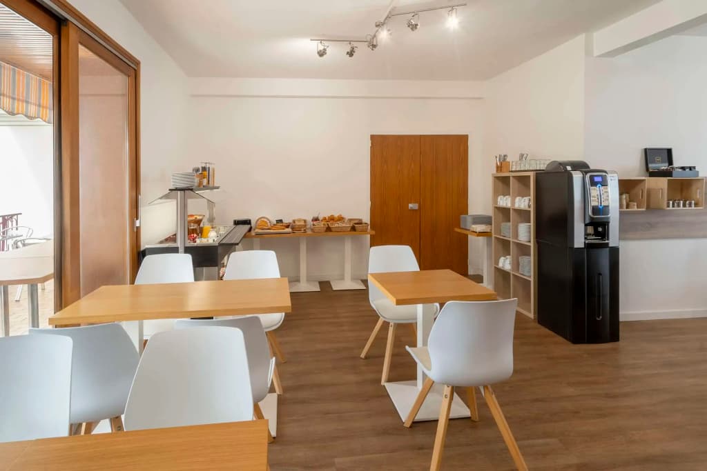 Sure Hotel by Best Western Saintes - Photo 5