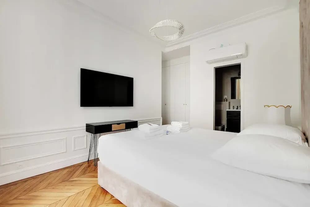 Superb Apartment - 3bd/8p - Arc de Triomphe - Photo 5