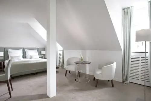 Chateau Hochberg - Photo 1