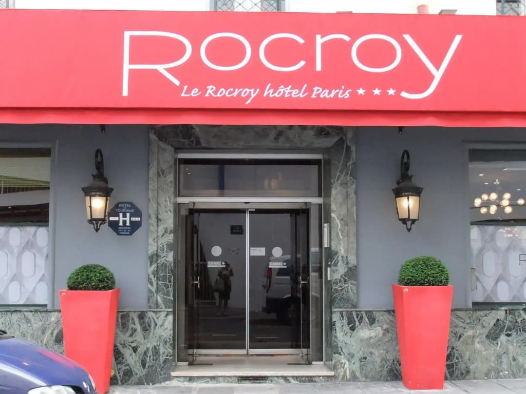 Hotel Le Rocroy - Photo 1
