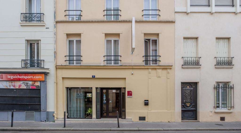 Hotel La Perle Montparnasse - Photo 1