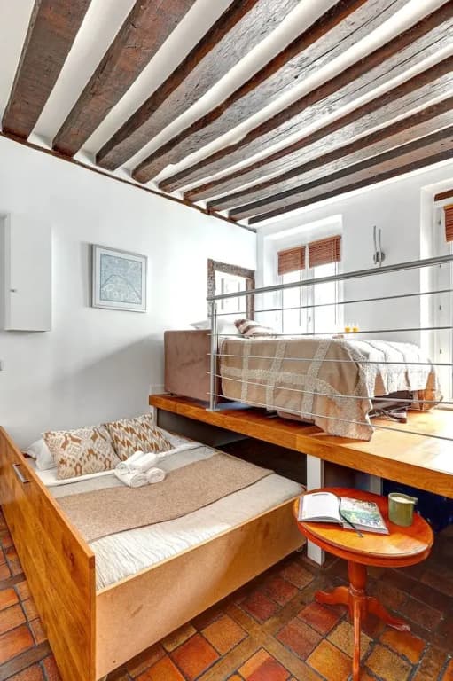 Elegant Studio in Le Marais - Sleeps 4 - Photo 2