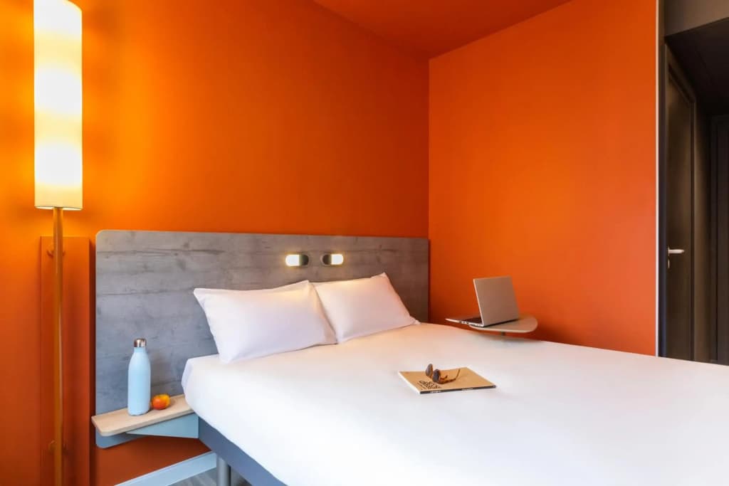 ibis budget Strasbourg Centre Republique - Photo 3