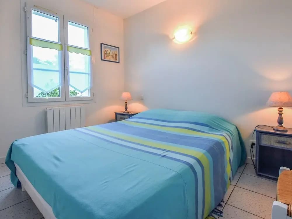 Cozy Holiday Home in Sainte-Marie-de-Re near Sea - Photo 1