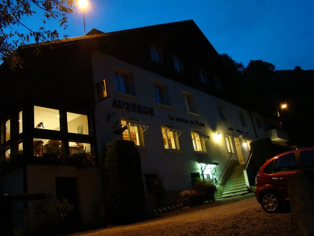 Hôtel Restaurant le Moulin du Plain - Photo 1
