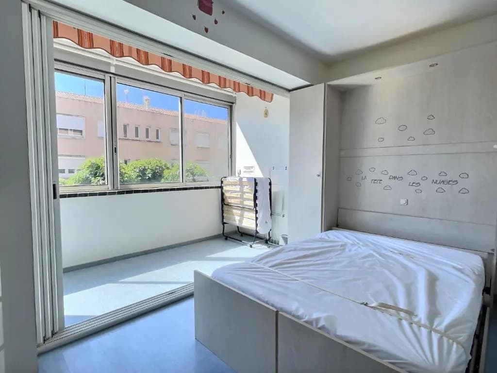 Apartment in the center of Valras-Plage for 4 people - Miniature 6