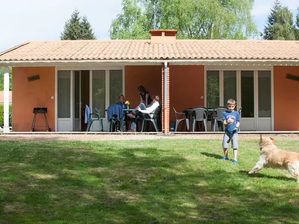 Beautiful Gite With Terrace in Sauze-vaussais - Miniature 8