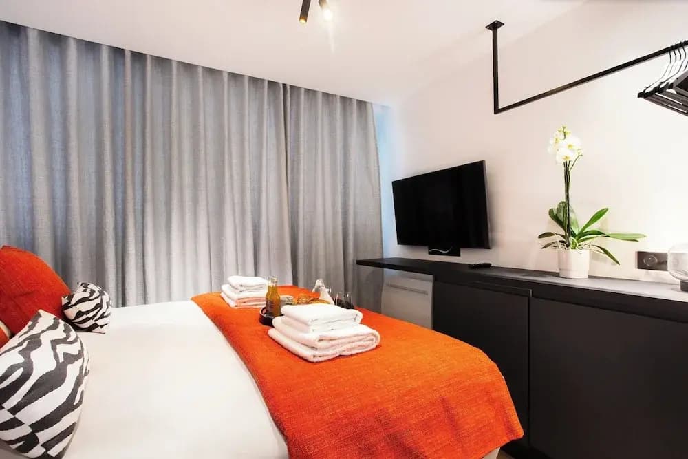 Chic Apartment - 2br/6p - Pantheon - Photo 4