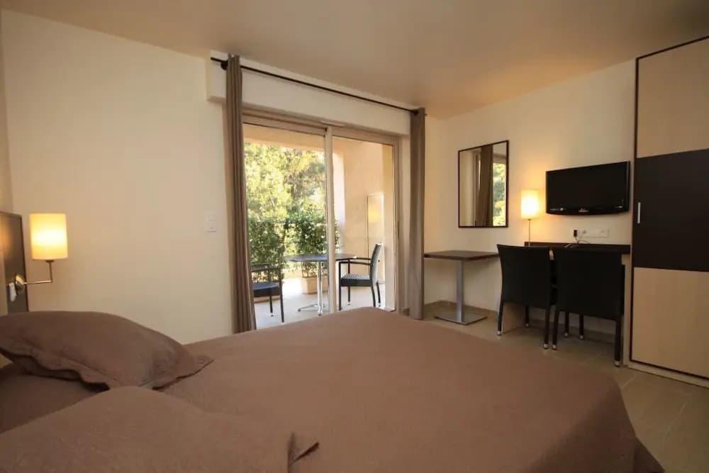 Hotel Costa Rossa - Photo 4