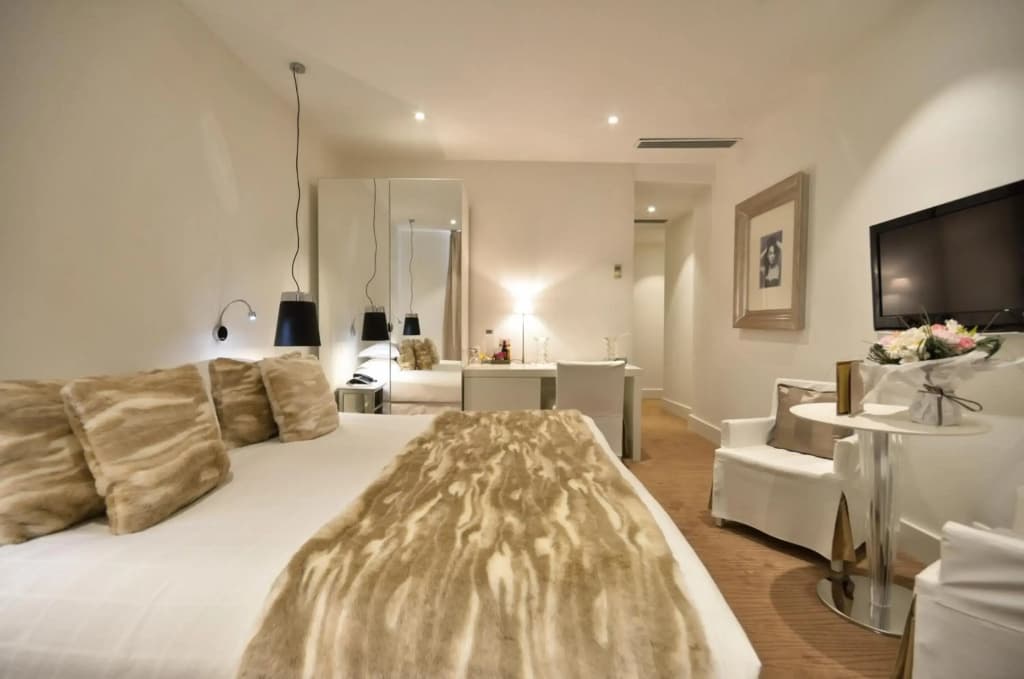 Hotel Renoir - Photo 4