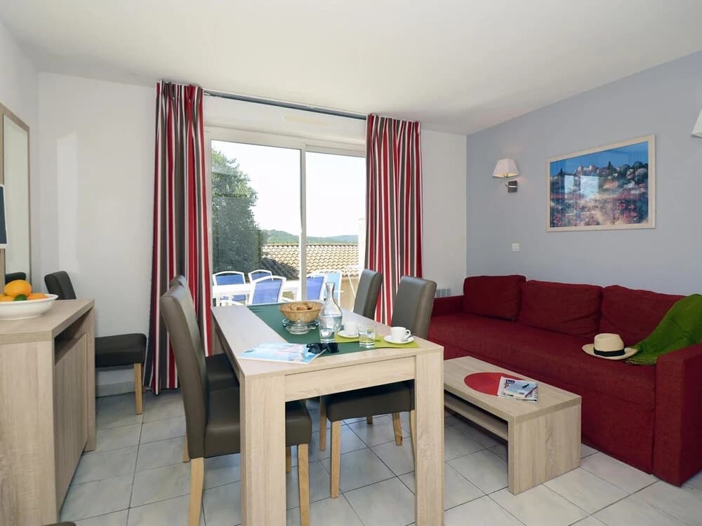 Cozy Apartment With Terrace - Photo 1