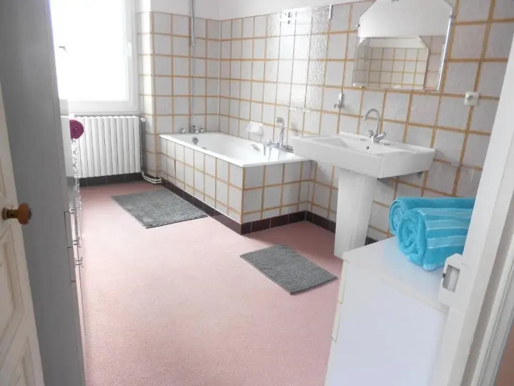 House With 3 Bedrooms in Airvault, With Enclosed Garden and Wifi - Miniature 7