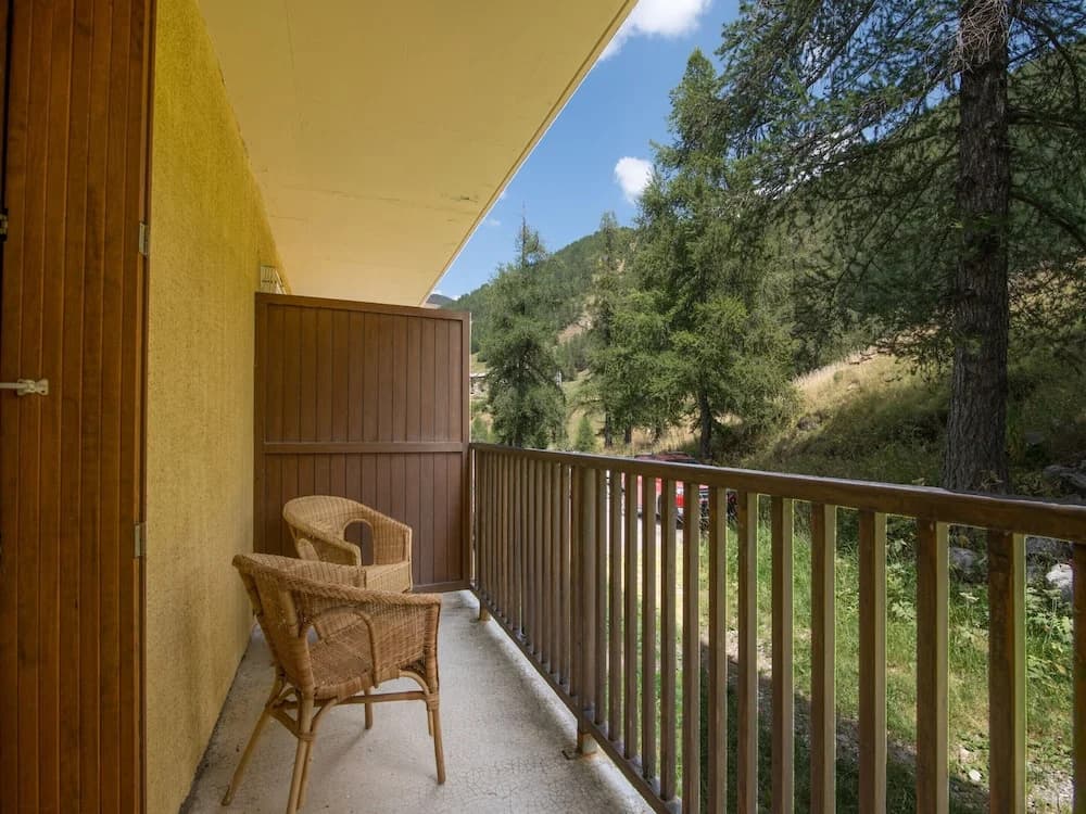 Apartment in Allos With Balcony - Miniature 7