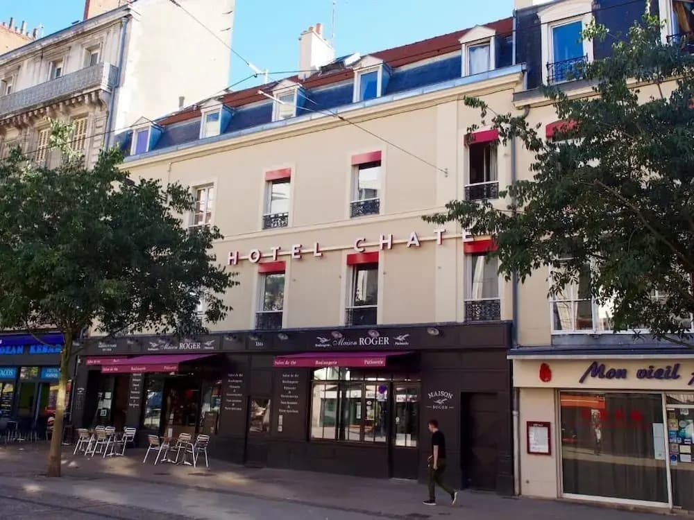 Hotel Chateaubriand - Photo 1